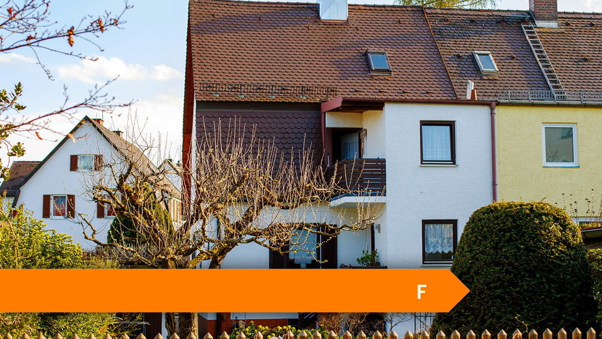 Energieeffizienzklasse F, ein Haus mit der Energieeffizienzklasse F