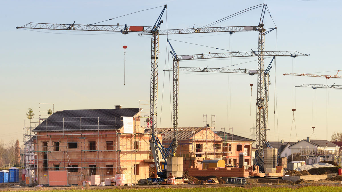 Bund plant Absenkung des Lärmschutzes für Wohngebiete. Foto: stock.adobe.com / Wolfilser