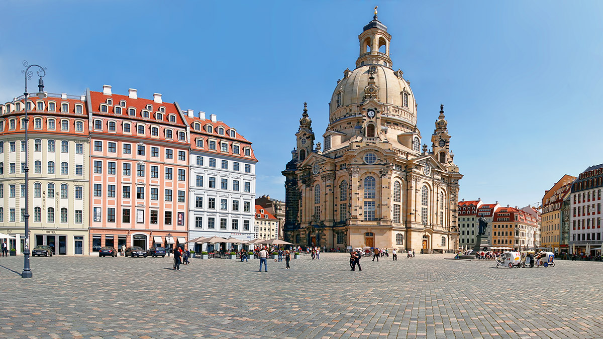 Dresden mit der historischen Altstadt und der Frauenkirche. Foto: stock.adobe.com JakobKamender