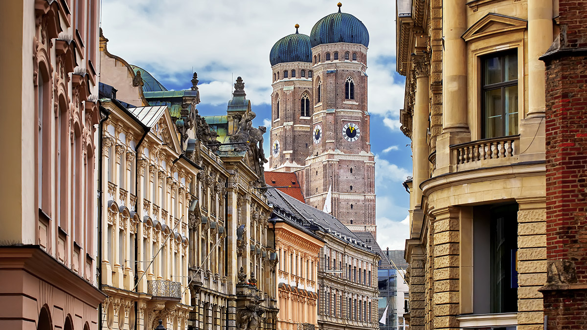 Münchener Frauenkirche, Foto: stock.adobe / igorp1976