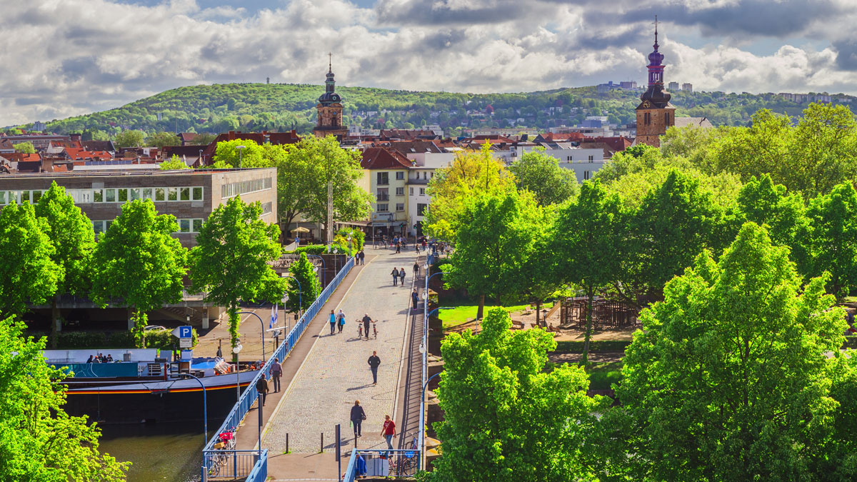 Rund um Saarbrücken sind die Kaufpreise gefallen. Foto: stock.adobe.com / Fotoschlick
