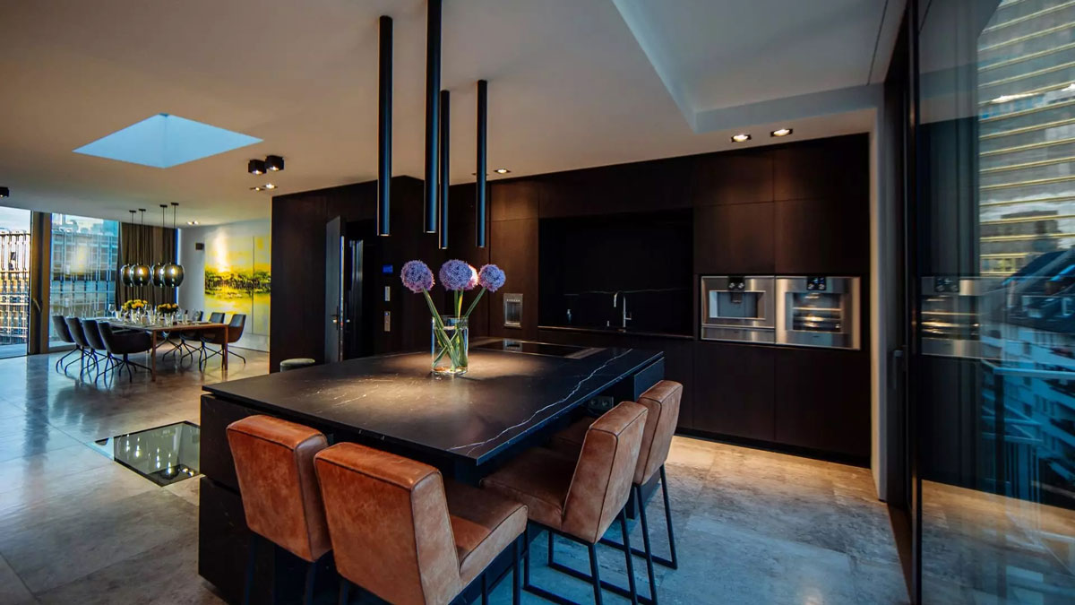 PM Luxuswohnungen Miete, Küche in Penthousewohnung in Düsseldorf