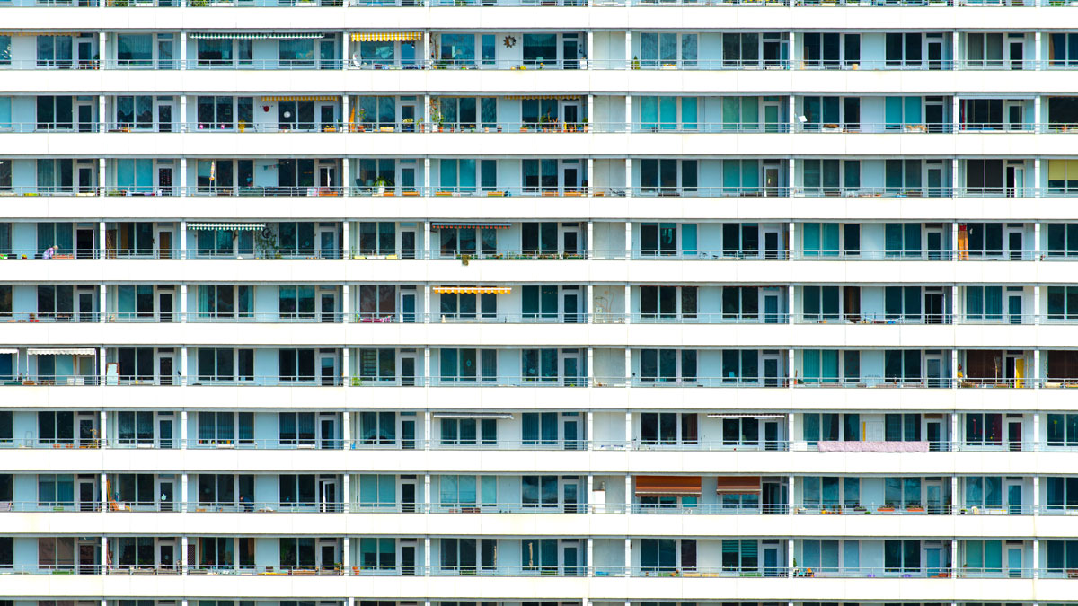 Ein Wohnkomplex in Berlin. Foto: stock.adobe.com / Tom Bayer