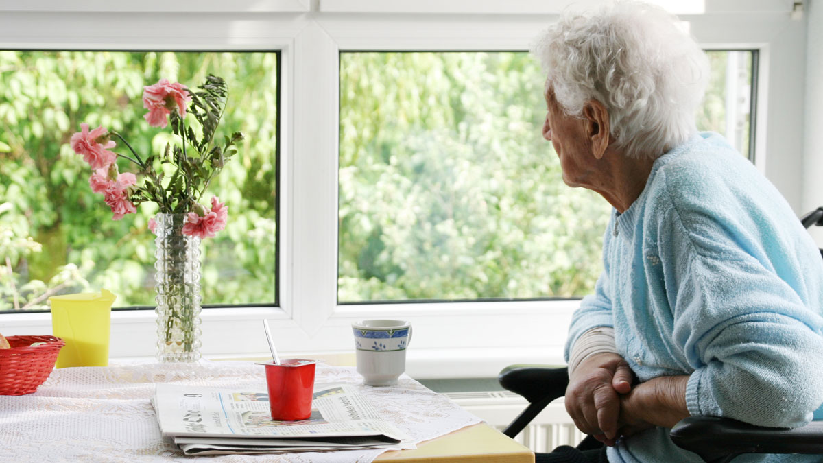 Jeder fünfte Deutsche lebt allein. Die Bundesregierung will sie zusammenführen. Foto: stock.adobe.com / Anke Thomass