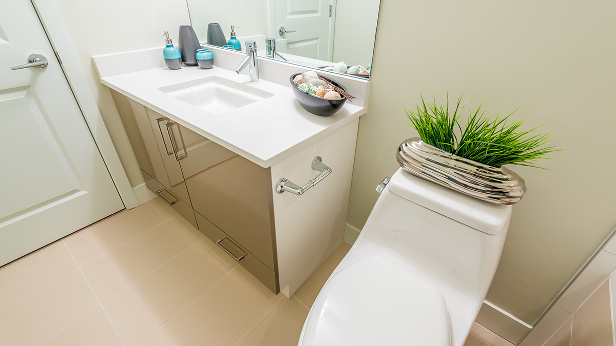 Fensterlose Toilette, eine fensterlose Toilette