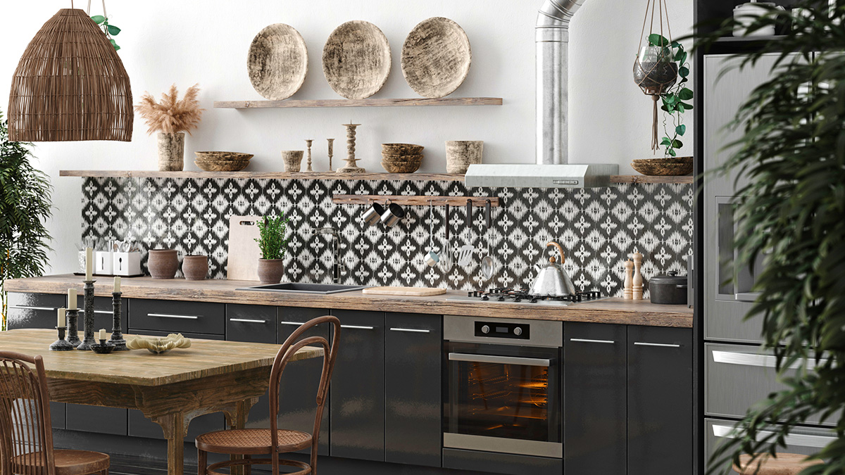 Eine Küche mir Fliesenspiegel ohne Hängeschränke