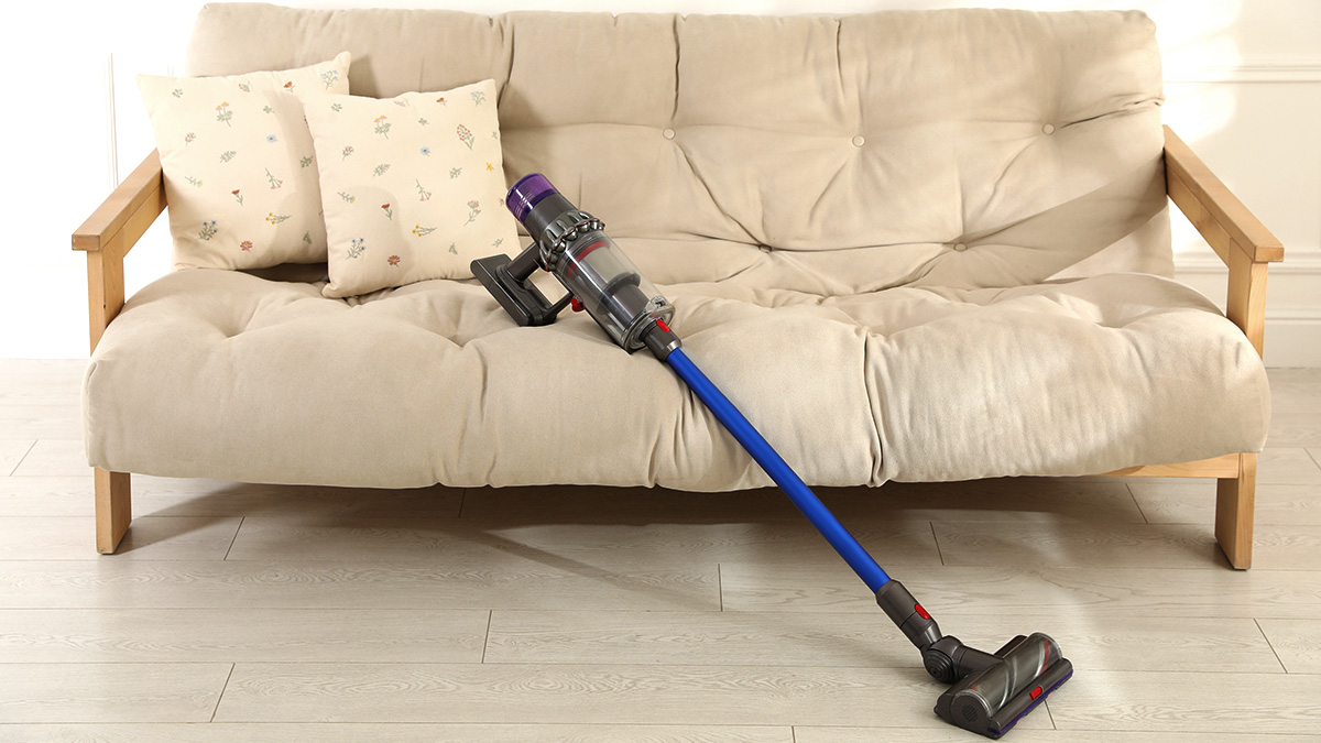 Ihre Kraft ist oft überschätzt, doch einige Akkusauger sollen laut Stiftung Warentest exzellente Saugleistung aufweisen.