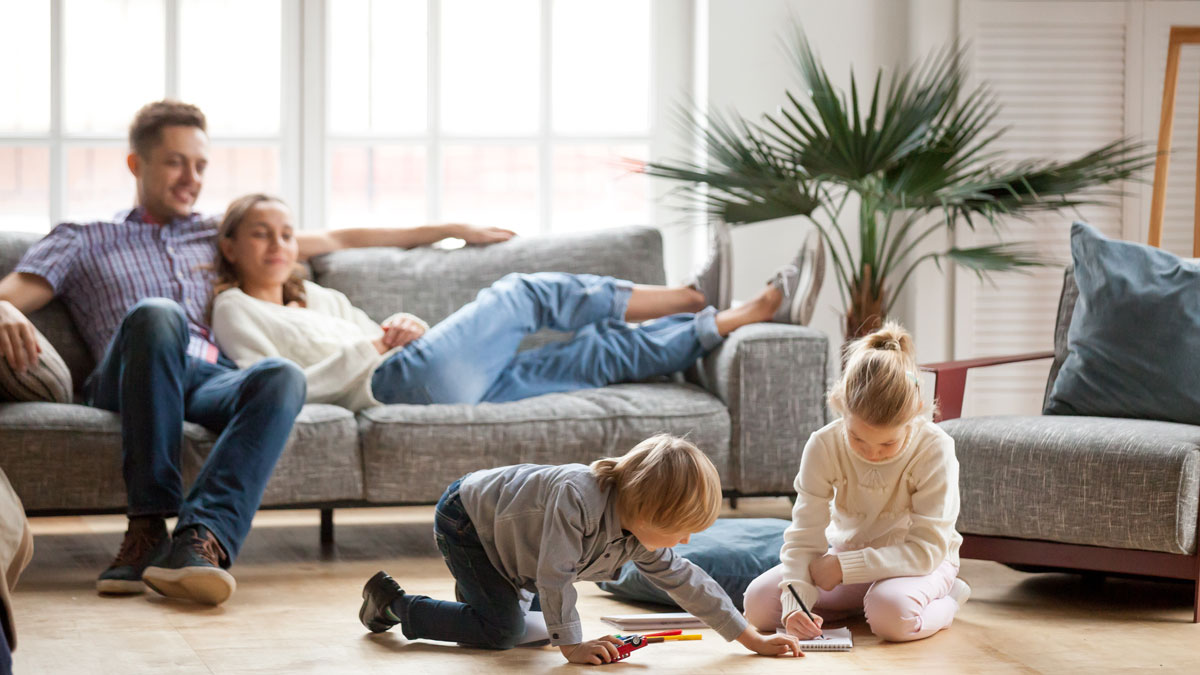 Wohntyptest, Familie im Wohnzimmer