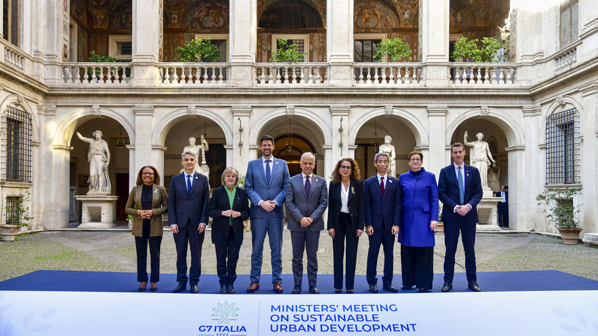 Die G7-Minister beim Stadtentwicklungstreffen in Rom