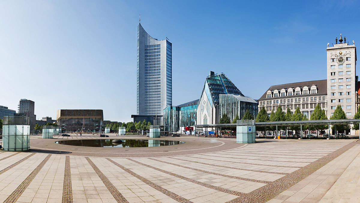 Leipzig zählt zu den wirtschaftlich dynamischsten Städten Ostdeutschlands. Trotz gestiegener Warmmieten bleibt die Wohnkostenbelastung im bundesweiten Vergleich weiterhin moderat.
