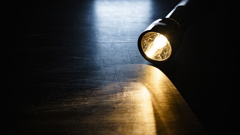 Warum du mit einem Solarhaus beim Blackout im Dunkeln sitzt.