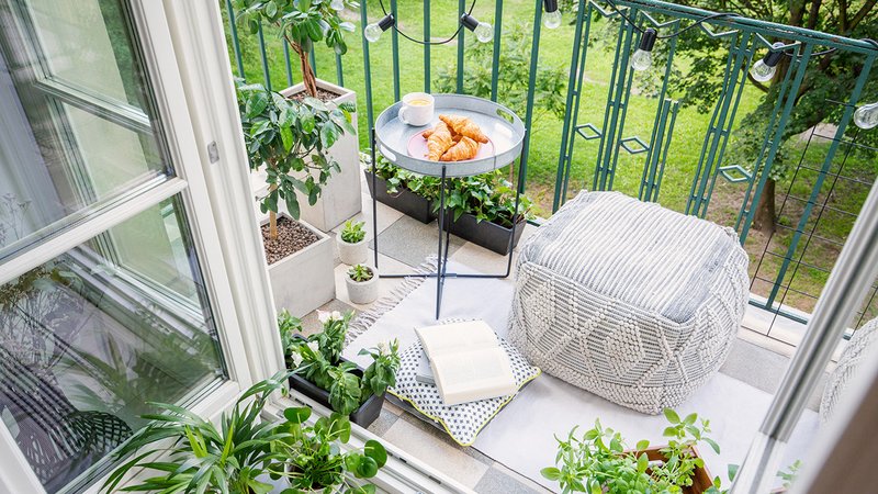 Wie du mit Ikea dein grünes Wunder erlebst. Foto: iStock.com / KataryznaBialasiewwicz