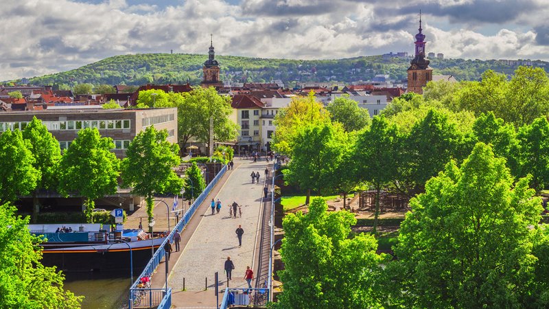 Rund um Saarbrücken sind die Kaufpreise gefallen. Foto: stock.adobe.com / Fotoschlick