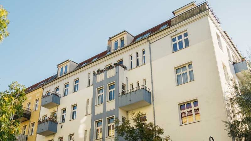 Wohnungseigentumsgesetz, Blick auf Mehrfamilienhaus.